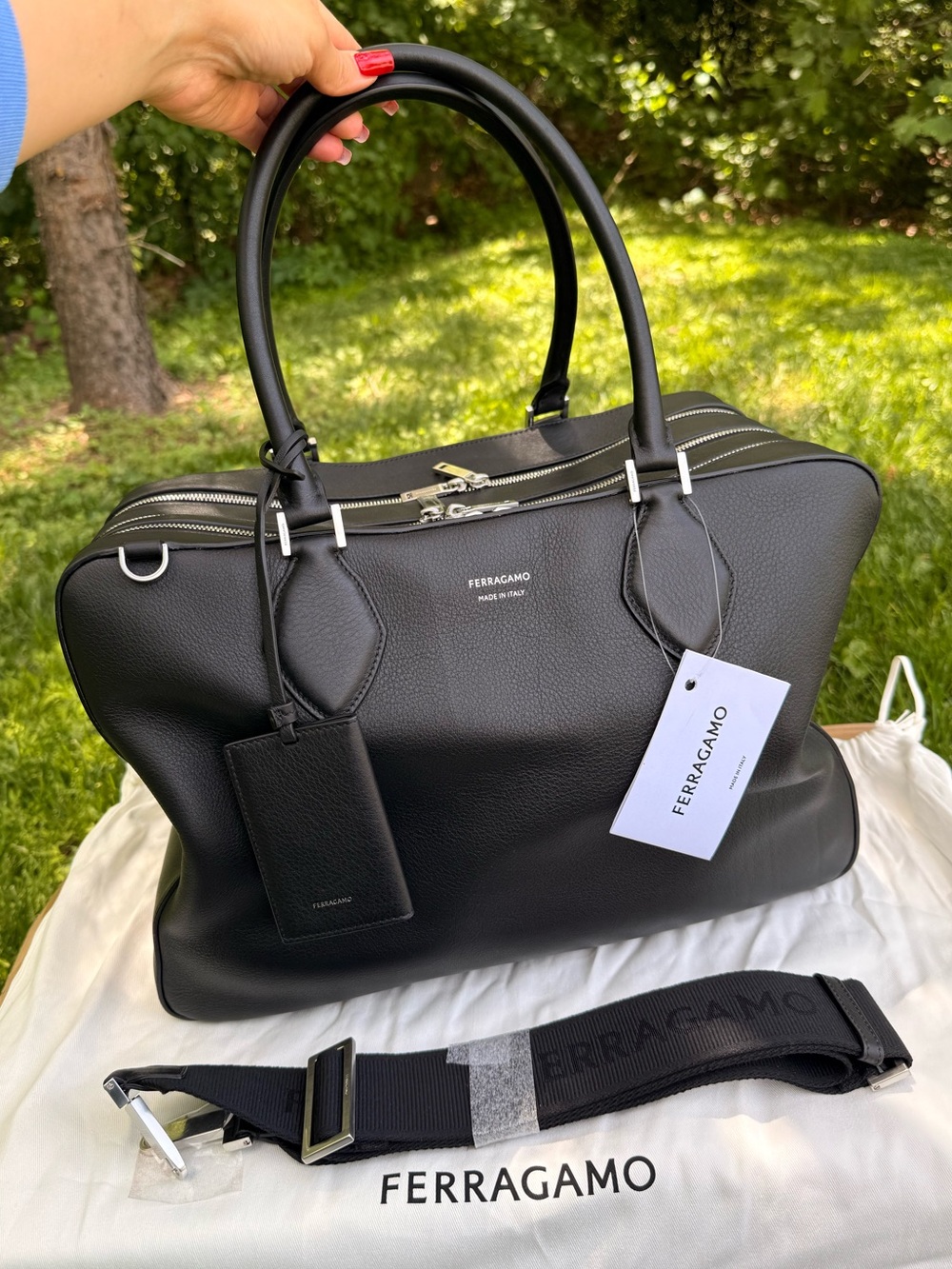 $3300‎ Ferragamo Star Shaped Leather Tote Briefcase Black Italy STORE DISPLAY